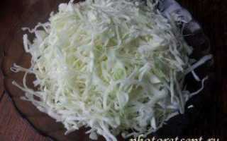 Крабовый с капустой и кукурузой салат рецепт классический