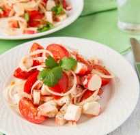 Салат крабовый с помидорами рецепт