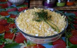 Рецепт салата с рыбными консервами и картофелем
