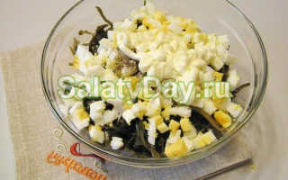 Рецепт салат из морской капусты с крабовыми палочками