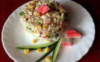 Салат с крабовыми палочками рисом кукурузой рецепт