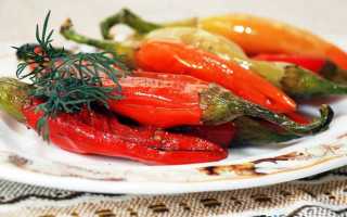 Болгарский перец жареный на сковороде с помидорами