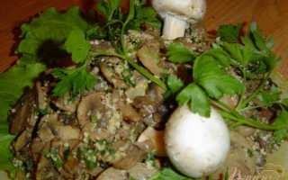 Жареные грибы с орехами