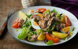 Салат с тунцом консервированным рецепт с фото